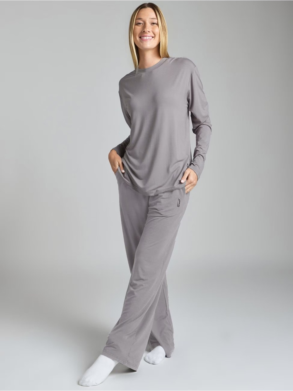 Comfrt Cloud Long Sleeve Bundle, unisex size M NWT